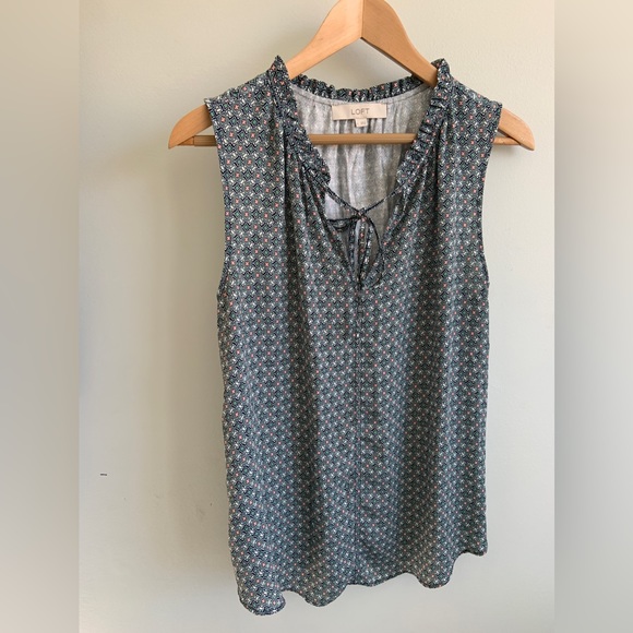 LOFT Tops - Loft sleeveless blouse size large